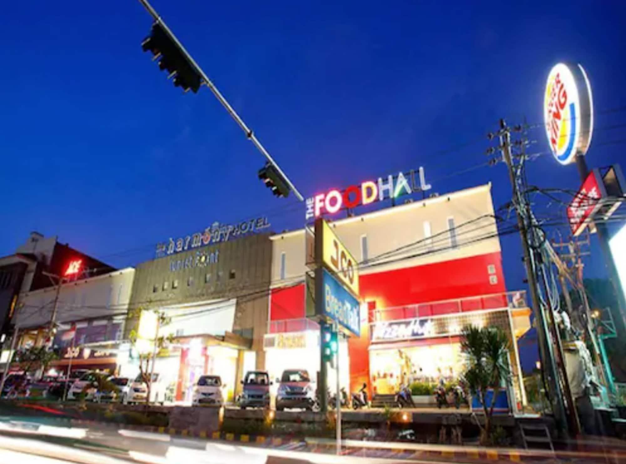 Reddoorz @ Sunset Point Seminyak Hotel Exterior foto